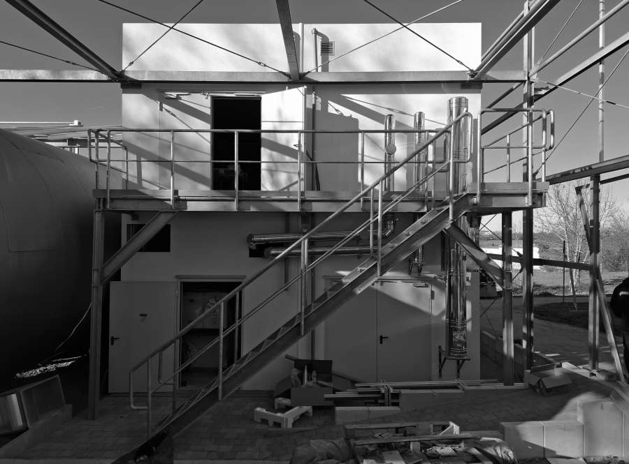VSI Projekt: Photovoltaikzaun mit Stahlunterkonstruktion